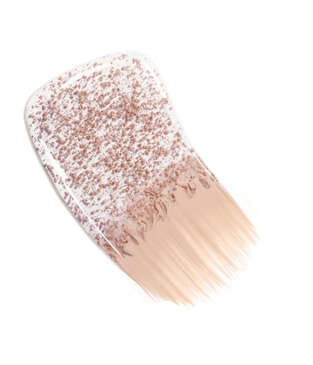 CHANEL LES BEIGES EAU DE TEINT Liquid Foundation