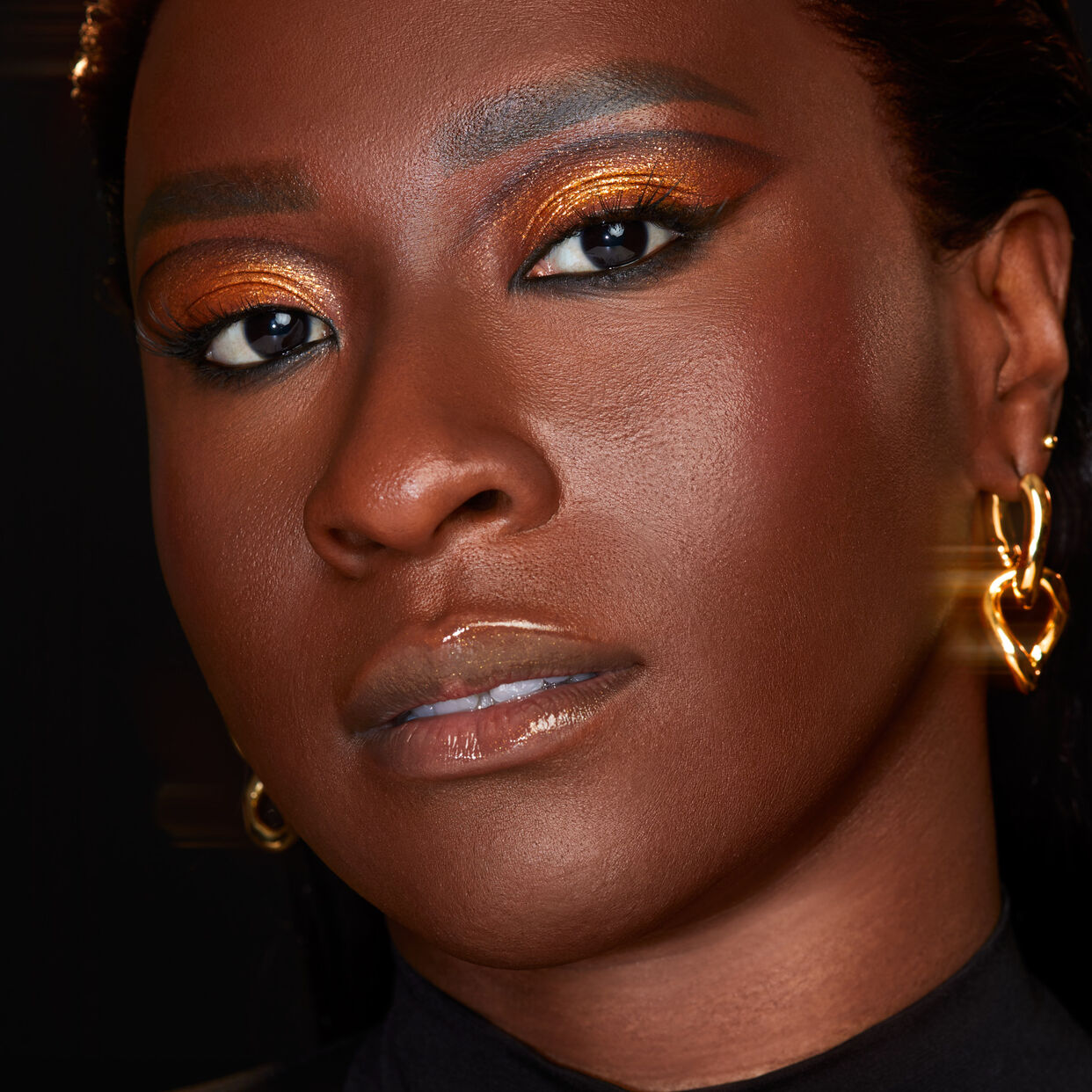 HUDA BEAUTY Empowered Eyeshadow Palette