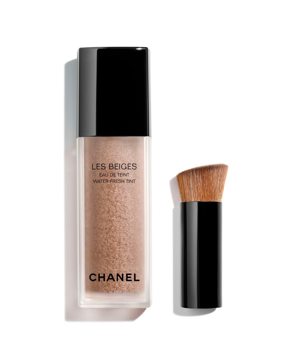 CHANEL LES BEIGES EAU DE TEINT Liquid Foundation