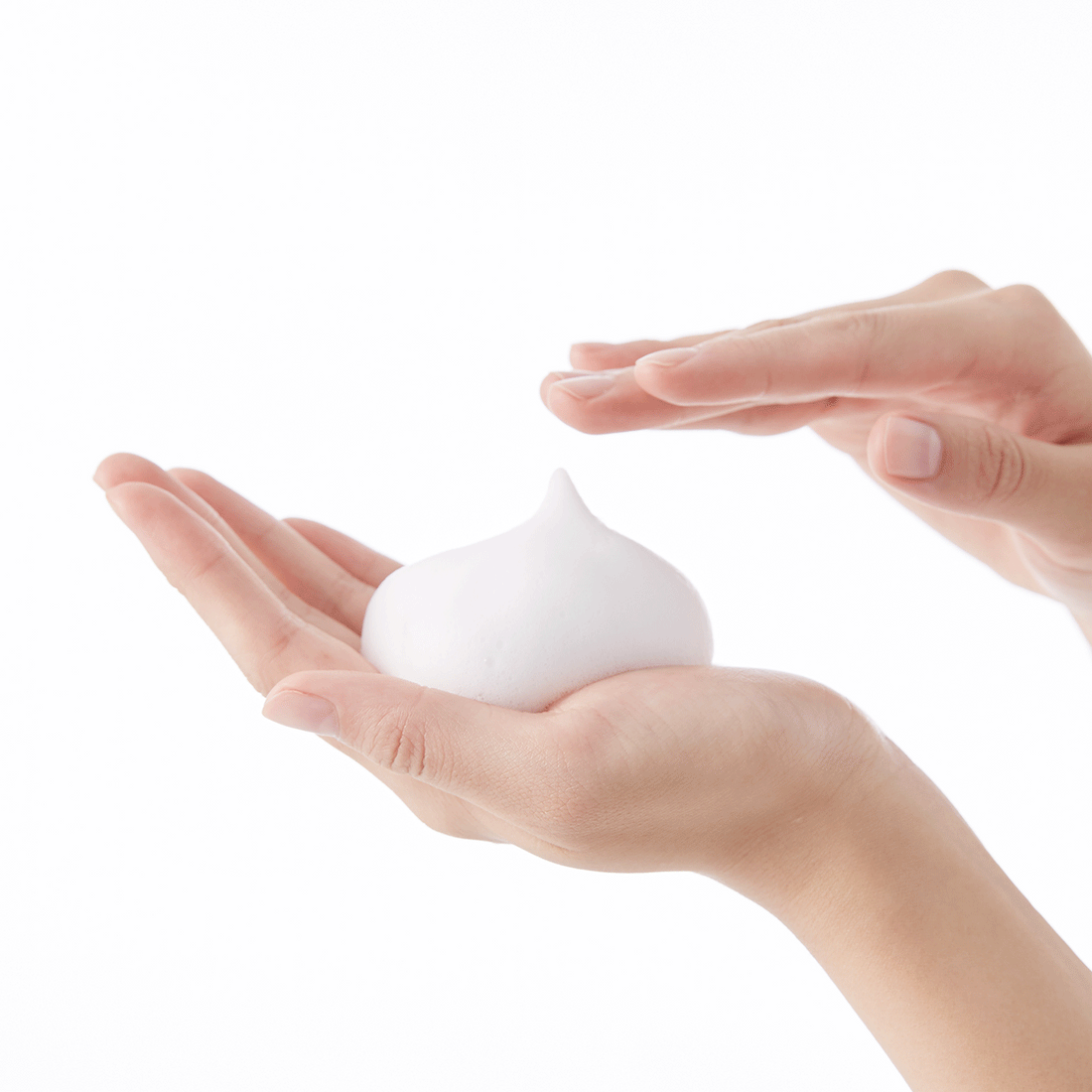 MEDICUBE - Red Foam Cleanser